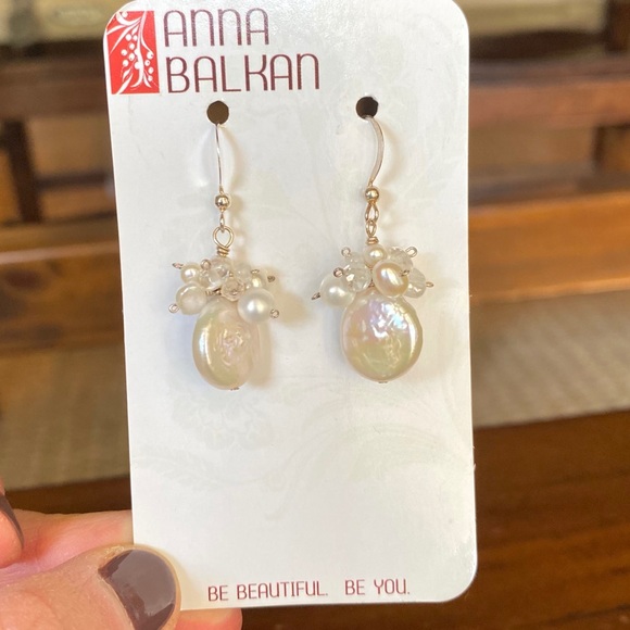 New Anna Balkan pearl earrings - Picture 1 of 1
